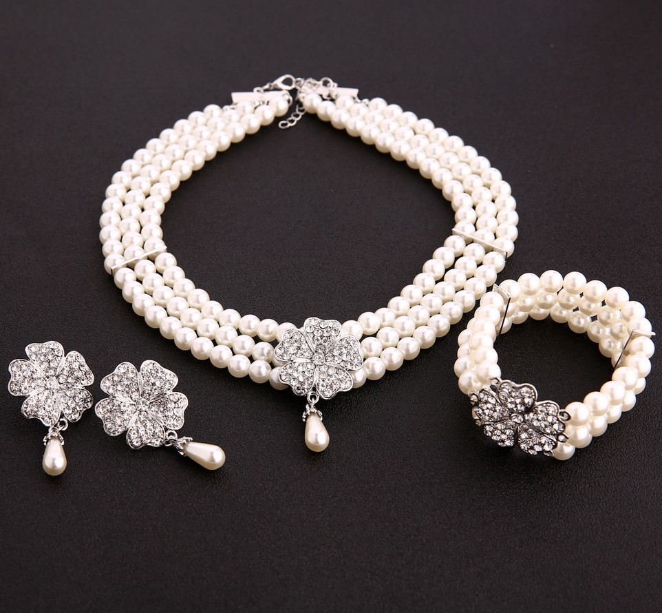 Women'S Accessories In The 1950S - Audrey Hepburn tiffanys'ta kahvaltı 1950s kostüm